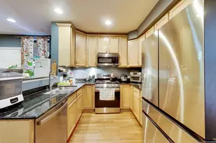 7311 N Honore St, Chicago, IL 60626 - Photo 9
