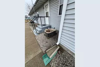 611 E 7th Street, Gibson City, IL 60936 - Photo 3