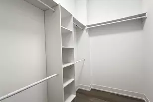 2930 N Lincoln Ave, Chicago, IL 60657 - Photo 9