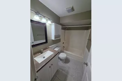 220 Madison Street #2A, Joliet, IL 60435 - Photo 5