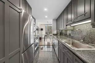 4170 N Marine Dr, Chicago, IL 60613 - Photo 13