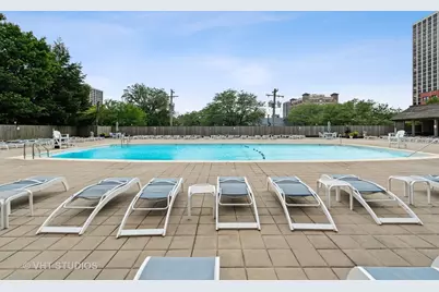 4250 N Marine Drive #1232, Chicago, IL 60613 - Photo 9