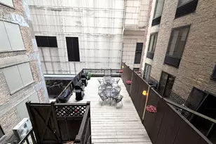 40 E Delaware Pl, Chicago, IL 60611 - Photo 17