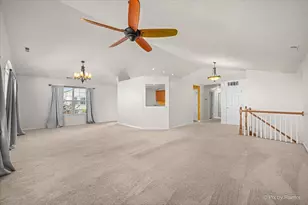 5303 Cobblers Crossing, McHenry, IL 60050 - Photo 9