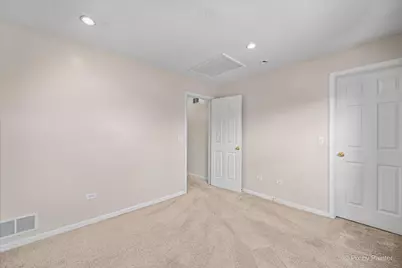 5303 Cobblers Crossing, McHenry, IL 60050 - Photo 17
