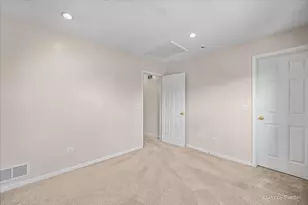 5303 Cobblers Crossing, McHenry, IL 60050 - Photo 17