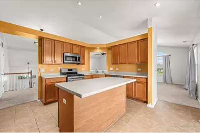 5303 Cobblers Crossing, McHenry, IL 60050 - Photo 5