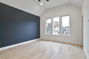 5357 N Melvina Ave, Chicago, IL 60630 - Photo 13