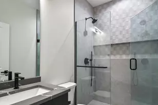5357 N Melvina Ave, Chicago, IL 60630 - Photo 19