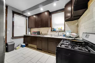11317 S Indiana Ave, Chicago, IL 60628 - Photo 11