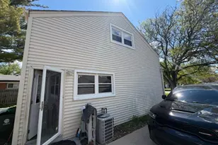 27W088 Evelyn Ave, Winfield, IL 60190 - Photo 7