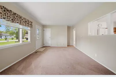 1435 Lanewood Drive, Dixon, IL 61021 - Photo 7