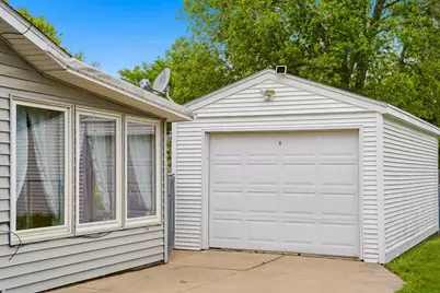1435 Lanewood Drive, Dixon, IL 61021 - Photo 15