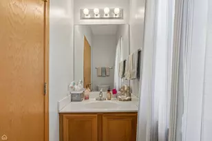 1017 Wheatland Dr, Crystal Lake, IL 60014 - Photo 13
