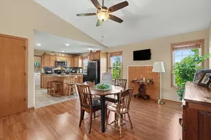 513 Douglas Dr, Gibson City, IL 60936 - Photo 7