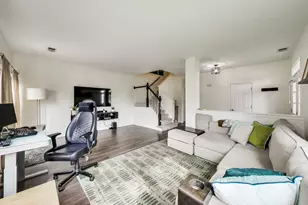 903 Sheridan Cir, Naperville, IL 60563 - Photo 5