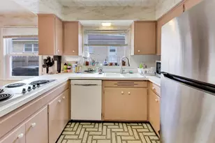 4050 Church St, Skokie, IL 60076 - Photo 9