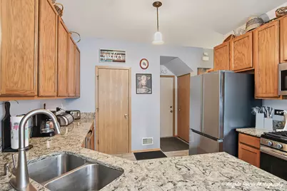 2636 Evergreen Circle, McHenry, IL 60050 - Photo 9