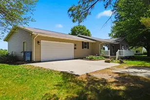 6740 Albany Rd, Erie, IL 61250 - Photo 7