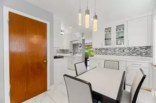 2232 Covert Rd, Glenview, IL 60025 - Photo 9