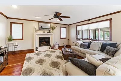 8144 Elizabeth Avenue, Orland Park, IL 60462 - Photo 9