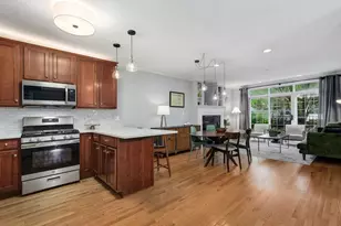 1945 W Erie St, Chicago, IL 60622 - Photo 3