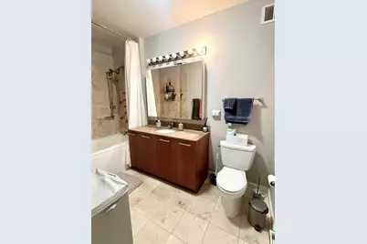 420 E Waterside Drive #305, Chicago, IL 60601 - Photo 9