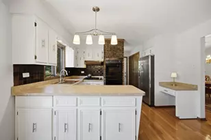 19W471 Deerpath Ln, Lemont, IL 60439 - Photo 11