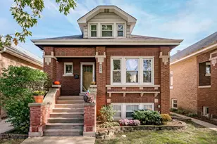 2421 Wesley Ave, Berwyn, IL 60402 - Photo 1