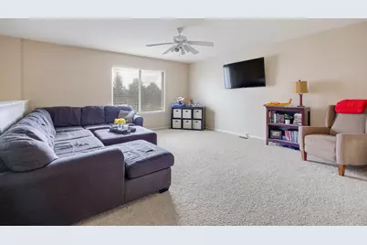 1387 Baroque Avenue, Volo, IL 60073 - Photo 19
