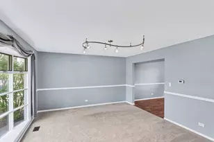745 Quincy Dr, Roselle, IL 60172 - Photo 5