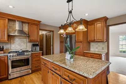 39W118 Baert Lane, Saint Charles, IL 60175 - Photo 11