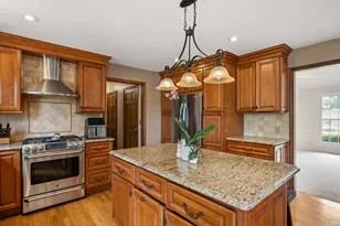 39W118 Baert Ln, Saint Charles, IL 60175 - Photo 11
