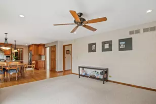39W118 Baert Ln, Saint Charles, IL 60175 - Photo 17