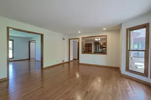 37 Mark Dr, Hawthorn Woods, IL 60047 - Photo 11