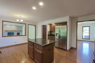 37 Mark Dr, Hawthorn Woods, IL 60047 - Photo 15