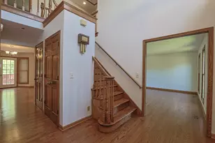 37 Mark Dr, Hawthorn Woods, IL 60047 - Photo 5