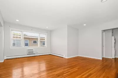 1819 W Touhy Avenue #6, Chicago, IL 60626 - Photo 7