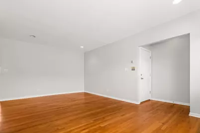 1819 W Touhy Avenue #6, Chicago, IL 60626 - Photo 5