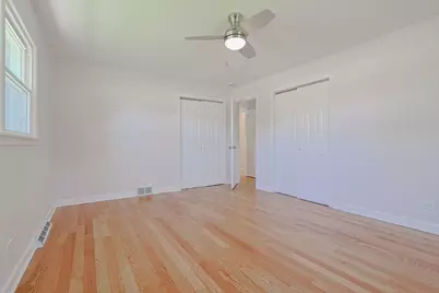 2232 Sprucewood Avenue, Des Plaines, IL 60018 - Photo 17