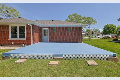 2232 Sprucewood Avenue, Des Plaines, IL 60018 - Photo 31