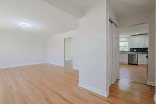2232 Sprucewood Ave, Des Plaines, IL 60018 - Photo 5