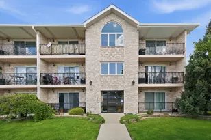 5940 W 87th St, Burbank, IL 60459 - Photo 1