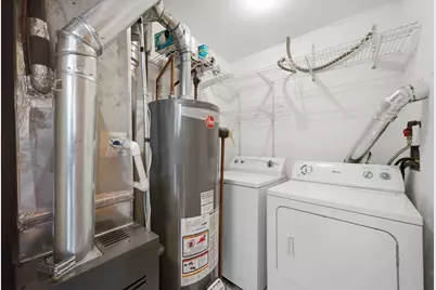 5940 W 87th Street #301, Burbank, IL 60459 - Photo 9