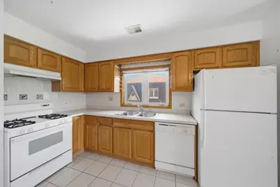 5940 W 87th Street #301, Burbank, IL 60459 - Photo 5