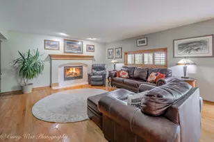 1213 Paddock Ct, Aurora, IL 60502 - Photo 17