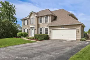 1213 Paddock Ct, Aurora, IL 60502 - Photo 3