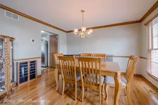 1213 Paddock Ct, Aurora, IL 60502 - Photo 7
