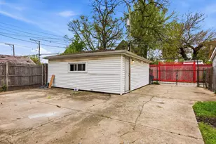 7815 S Emerald Ave, Chicago, IL 60620 - Photo 15