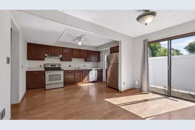 1108 E Jefferson Street #7, Bloomington, IL 61701 - Photo 7